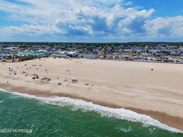 23 Niblick Street, Point Pleasant Beach, NJ 08742