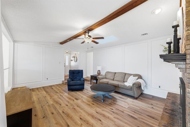 805 Cove Hollow, Irving, TX 75060