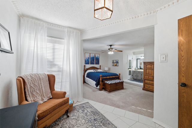 805 Cove Hollow, Irving, TX 75060