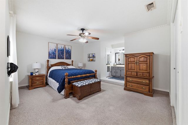 805 Cove Hollow, Irving, TX 75060