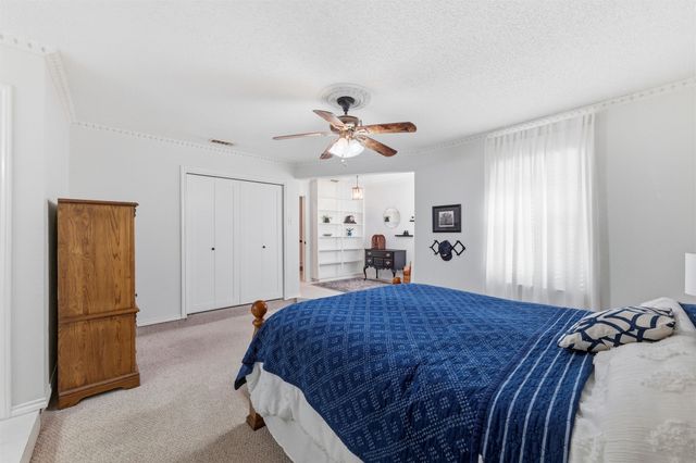 805 Cove Hollow, Irving, TX 75060