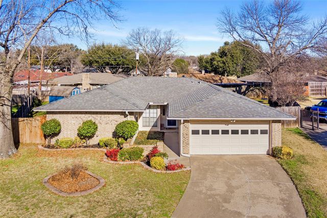 805 Cove Hollow, Irving, TX 75060