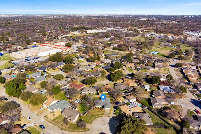 805 Cove Hollow, Irving, TX 75060