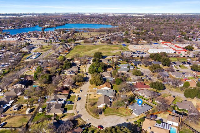 805 Cove Hollow, Irving, TX 75060