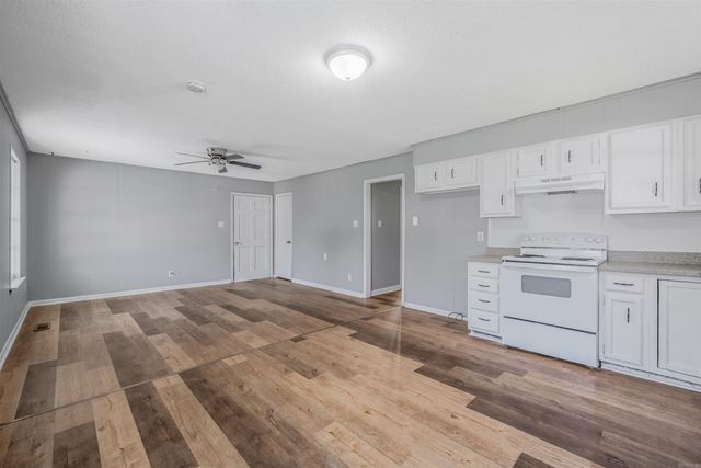 615 & 617 Brierly Dr, Sherwood, AR 72120