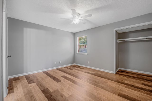 615 & 617 Brierly Dr, Sherwood, AR 72120