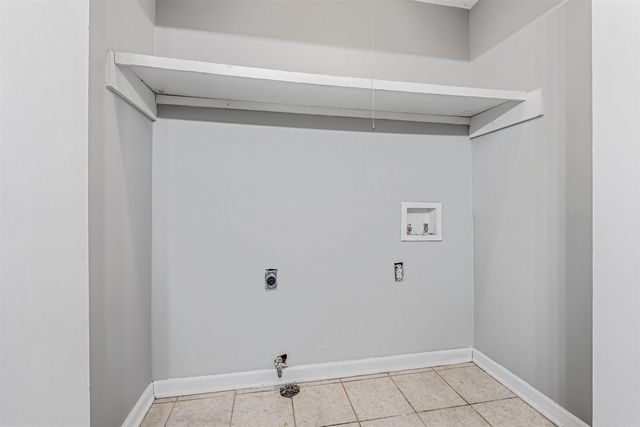 615 & 617 Brierly Dr, Sherwood, AR 72120