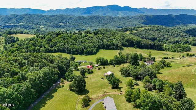 901 Ball Field Road, Gate City, VA 24251