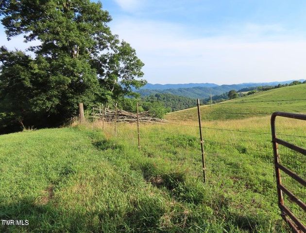 901 Ball Field Road, Gate City, VA 24251