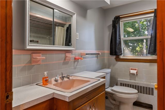 89 Marlow Street, Cranston, RI 02920