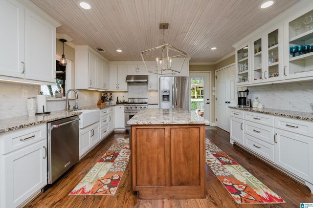 211 KEWANEE LANE, Talladega, AL 35160