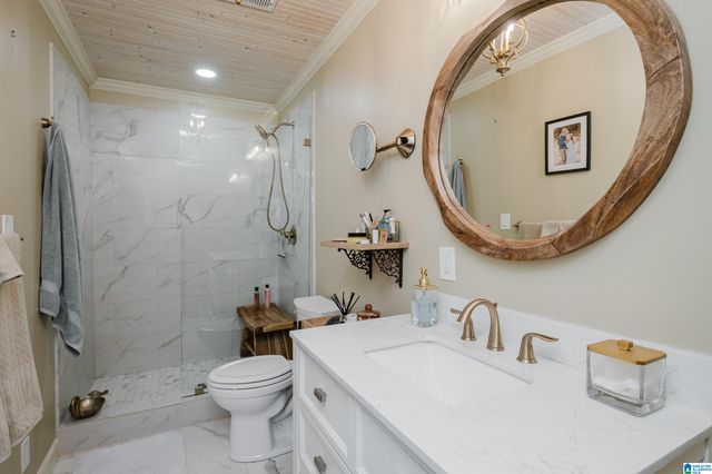 211 KEWANEE LANE, Talladega, AL 35160