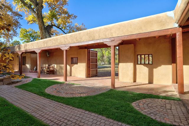 373 Bosque Acres Road, Corrales, NM 87048