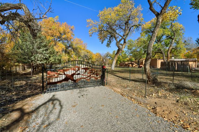 373 Bosque Acres Road, Corrales, NM 87048