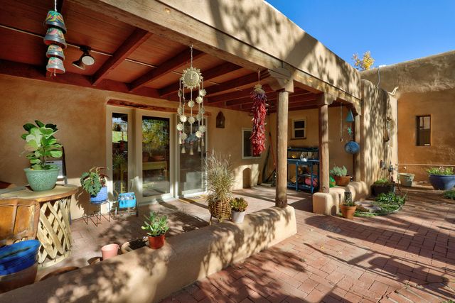 373 Bosque Acres Road, Corrales, NM 87048