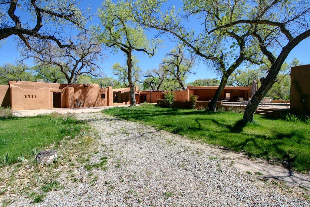 373 Bosque Acres Road, Corrales, NM 87048
