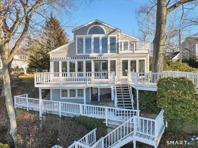 7 Point Comfort, Waterford, CT 06385