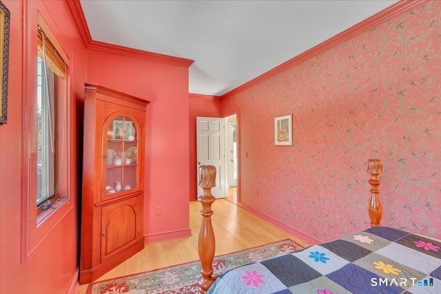 7 Point Comfort, Waterford, CT 06385