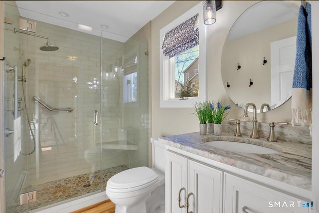 7 Point Comfort, Waterford, CT 06385