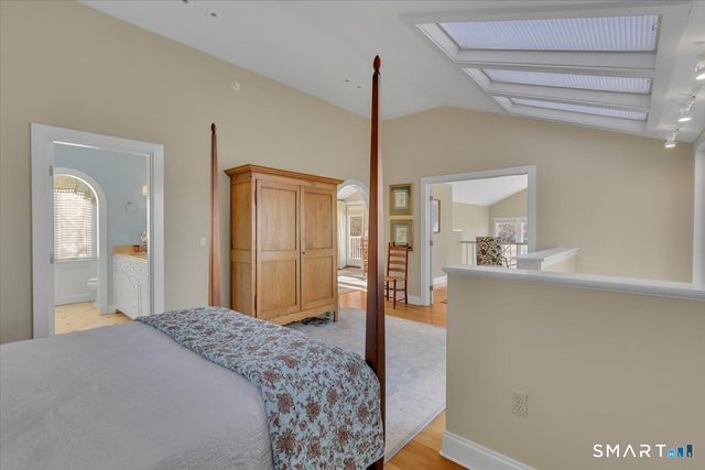 7 Point Comfort, Waterford, CT 06385