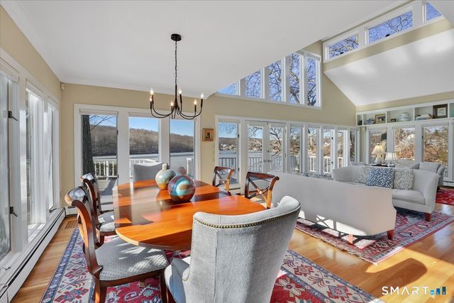 7 Point Comfort, Waterford, CT 06385