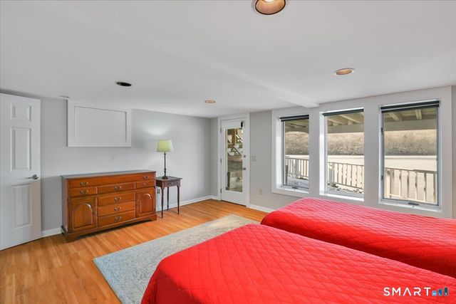 7 Point Comfort, Waterford, CT 06385