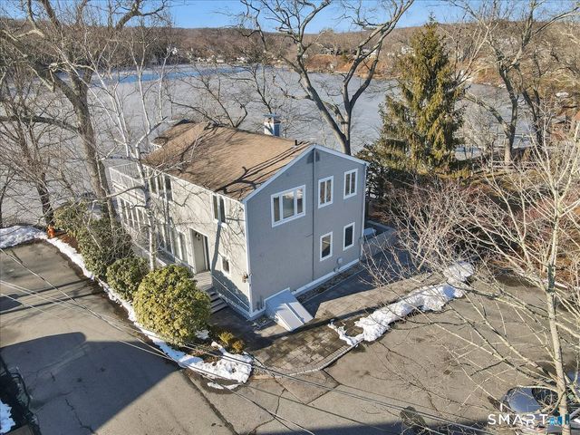 7 Point Comfort, Waterford, CT 06385