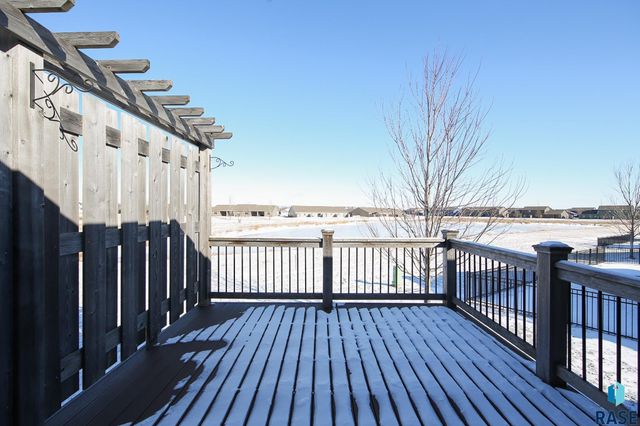 716 E Shadow Creek Ln Lane, Sioux Falls, SD 57108