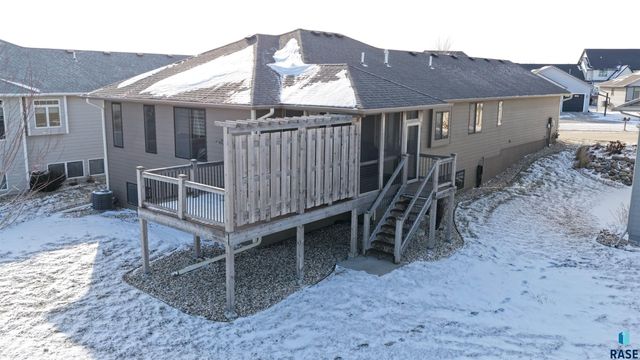 716 E Shadow Creek Ln Lane, Sioux Falls, SD 57108