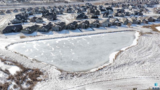 716 E Shadow Creek Ln Lane, Sioux Falls, SD 57108