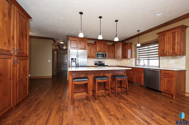 716 E Shadow Creek Ln Lane, Sioux Falls, SD 57108