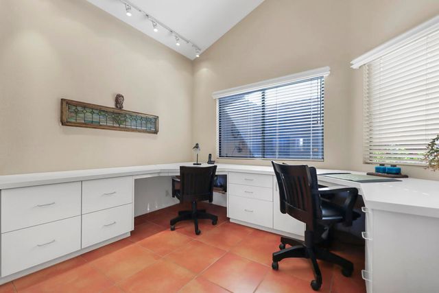 326 Appaloosa Way, Palm Desert, CA 92211