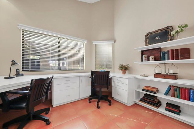 326 Appaloosa Way, Palm Desert, CA 92211