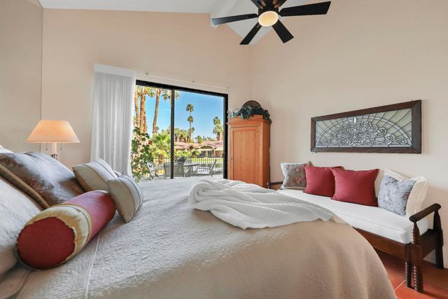 326 Appaloosa Way, Palm Desert, CA 92211