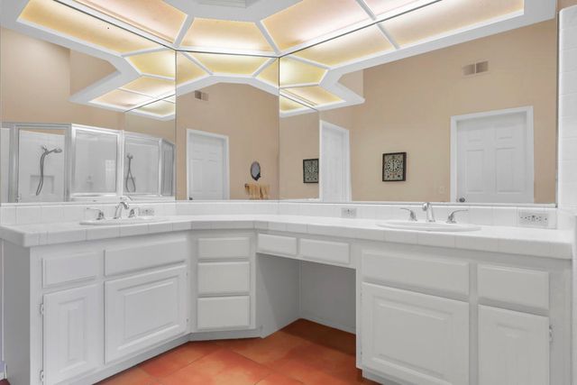 326 Appaloosa Way, Palm Desert, CA 92211