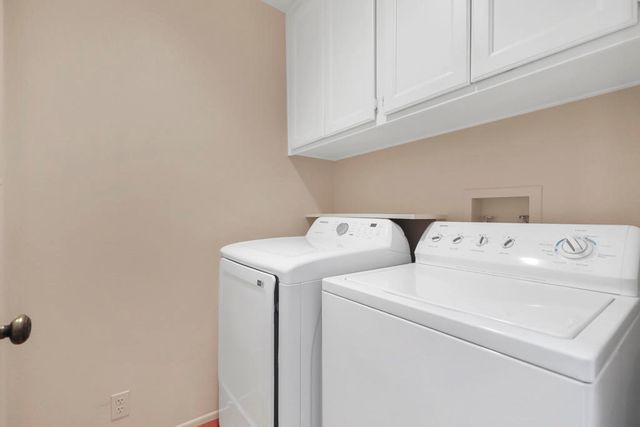 326 Appaloosa Way, Palm Desert, CA 92211