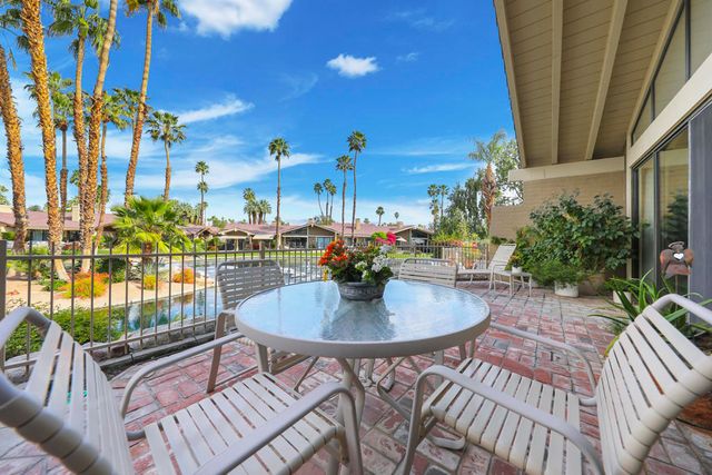 326 Appaloosa Way, Palm Desert, CA 92211