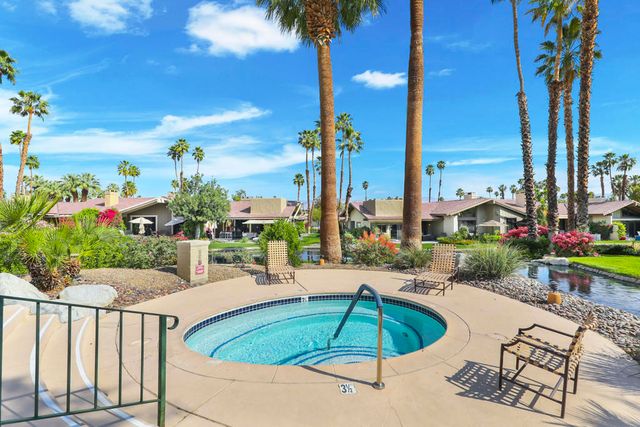 326 Appaloosa Way, Palm Desert, CA 92211