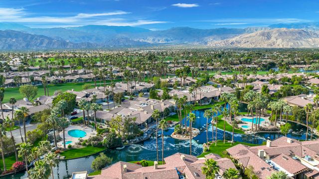 326 Appaloosa Way, Palm Desert, CA 92211