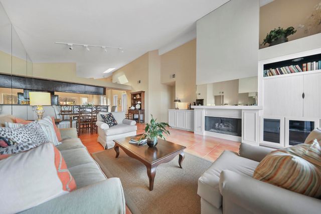 326 Appaloosa Way, Palm Desert, CA 92211