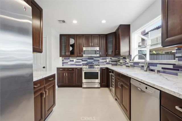 1207 S Catalina Avenue, Redondo Beach, CA 90277
