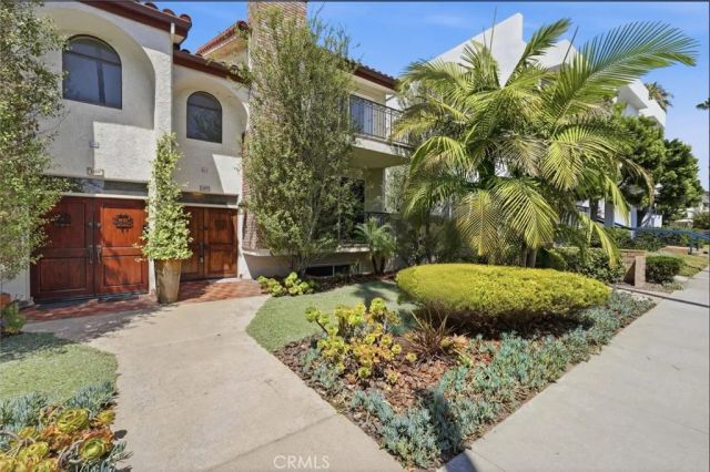 1207 S Catalina Avenue, Redondo Beach, CA 90277