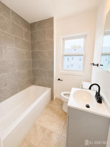 39 Union Street, Carteret, NJ 07008