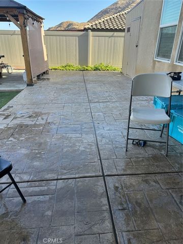 653 Suukat Court, San Jacinto, CA 92582