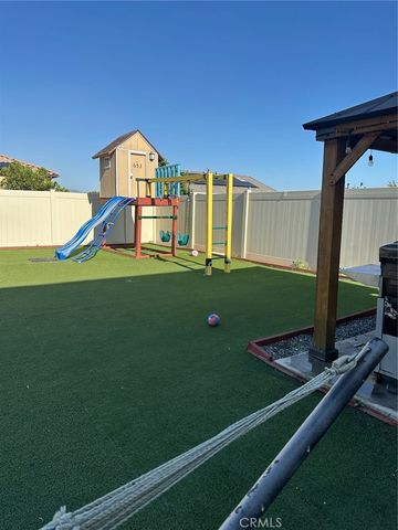 653 Suukat Court, San Jacinto, CA 92582