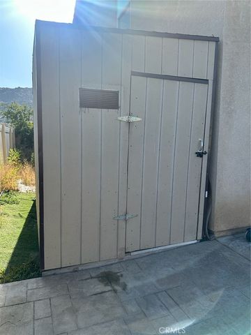 653 Suukat Court, San Jacinto, CA 92582