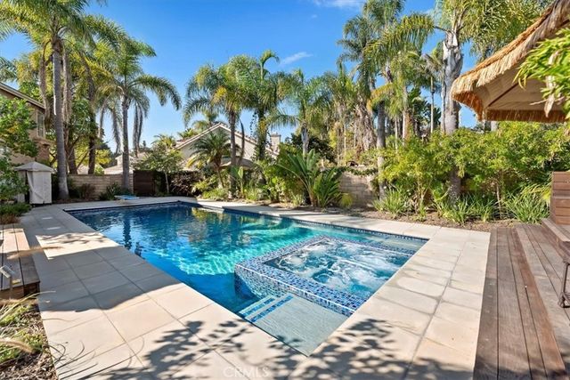 2310 Crown Point Court, Oxnard, CA 93036