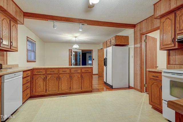 801 Hemlock Street, Elizabethton, TN 37643