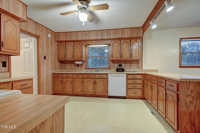 801 Hemlock Street, Elizabethton, TN 37643