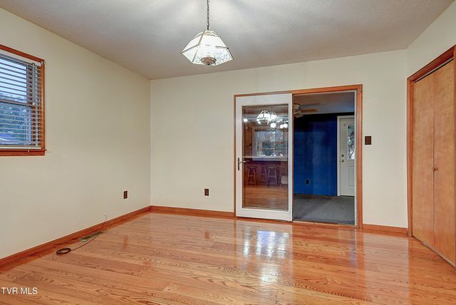 801 Hemlock Street, Elizabethton, TN 37643